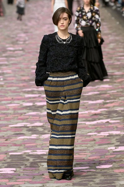 Look 40